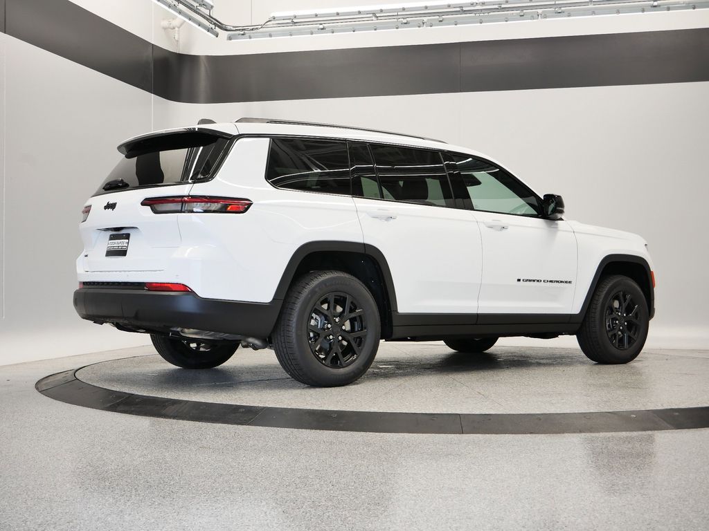 Thumbnail: 2025 Jeep Grand Cherokee L - 43