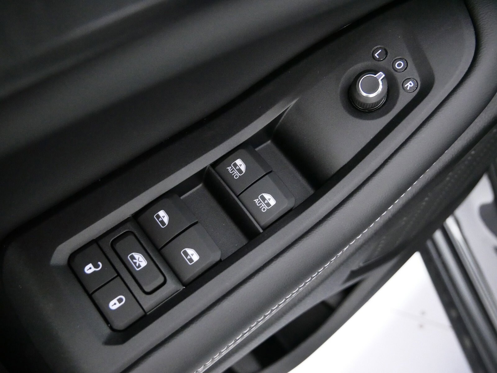 Thumbnail: 2025 Jeep Grand Cherokee - 26