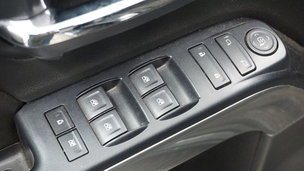 Thumbnail: 2017 Chevrolet Silverado 1500 - 30