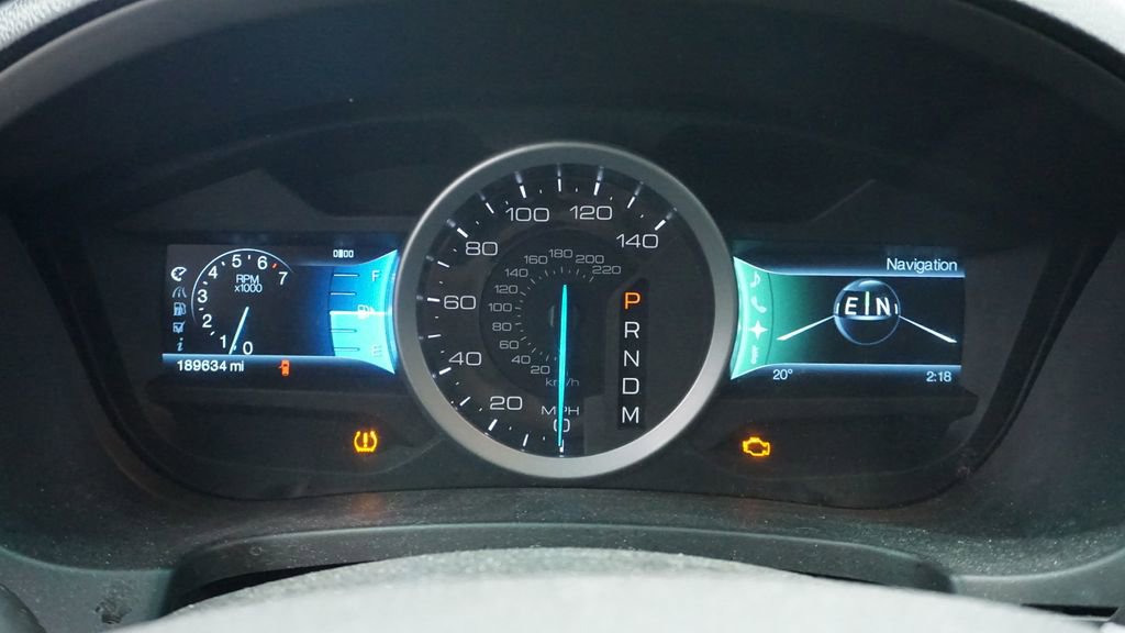 Thumbnail: 2011 Ford Explorer - 32