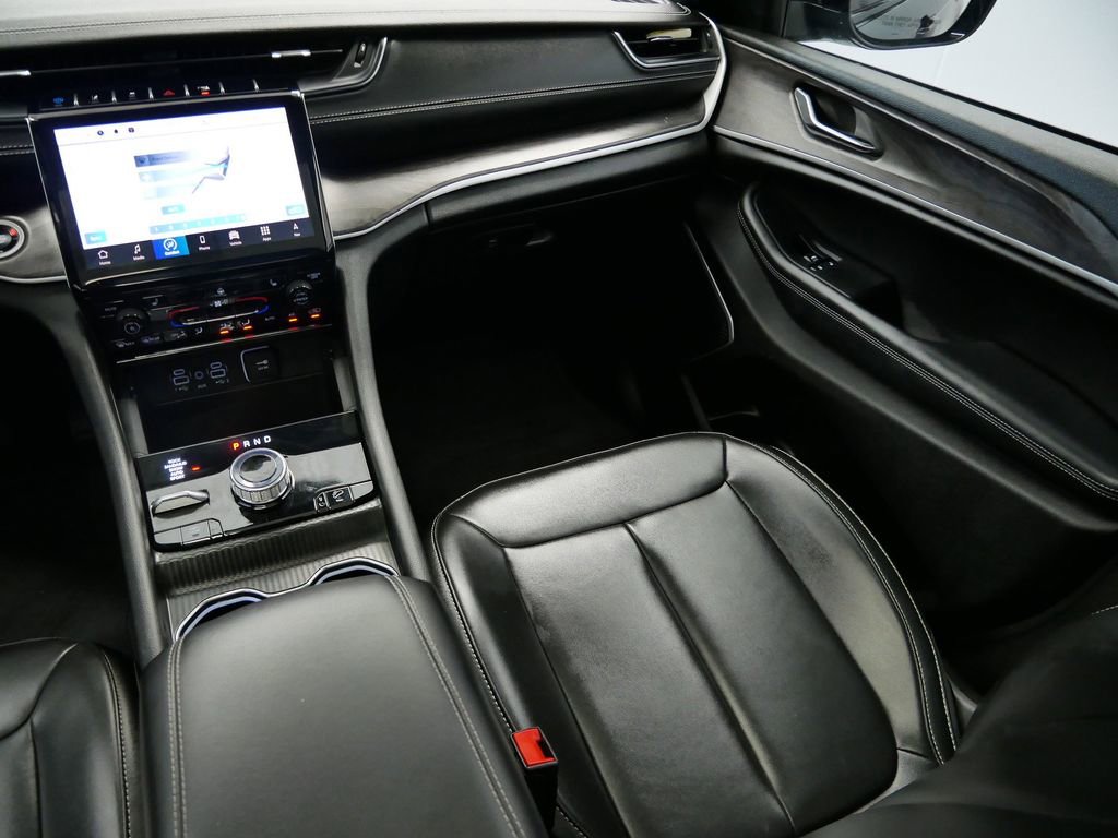 Thumbnail: 2024 Jeep Grand Cherokee - 18