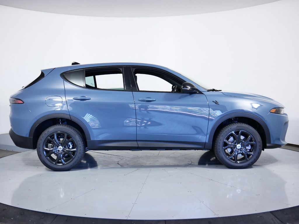 Thumbnail: 2024 Dodge Hornet - 9