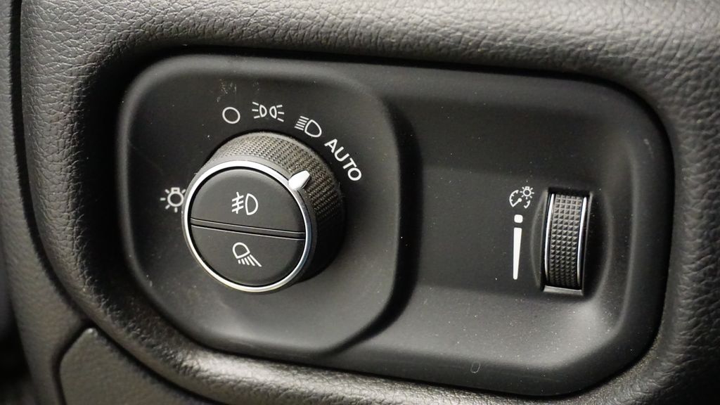 Thumbnail: 2023 RAM 1500 - 25