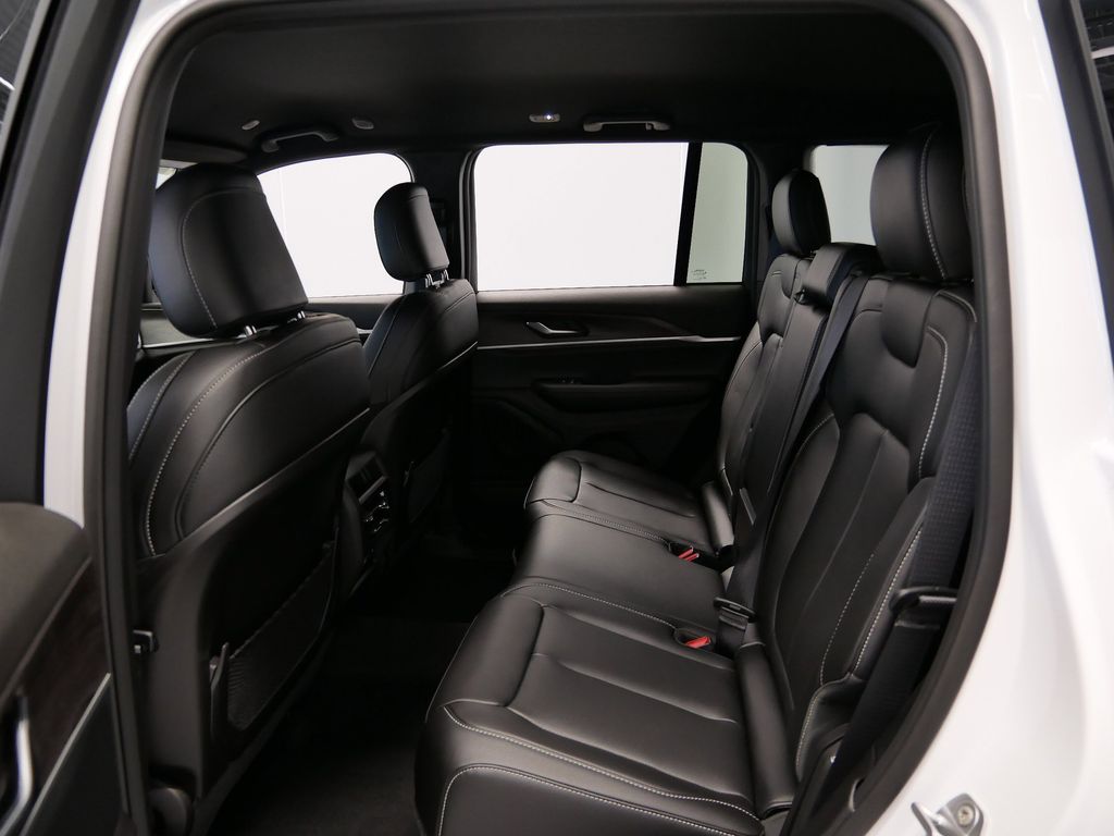 Thumbnail: 2025 Jeep Grand Cherokee - 8