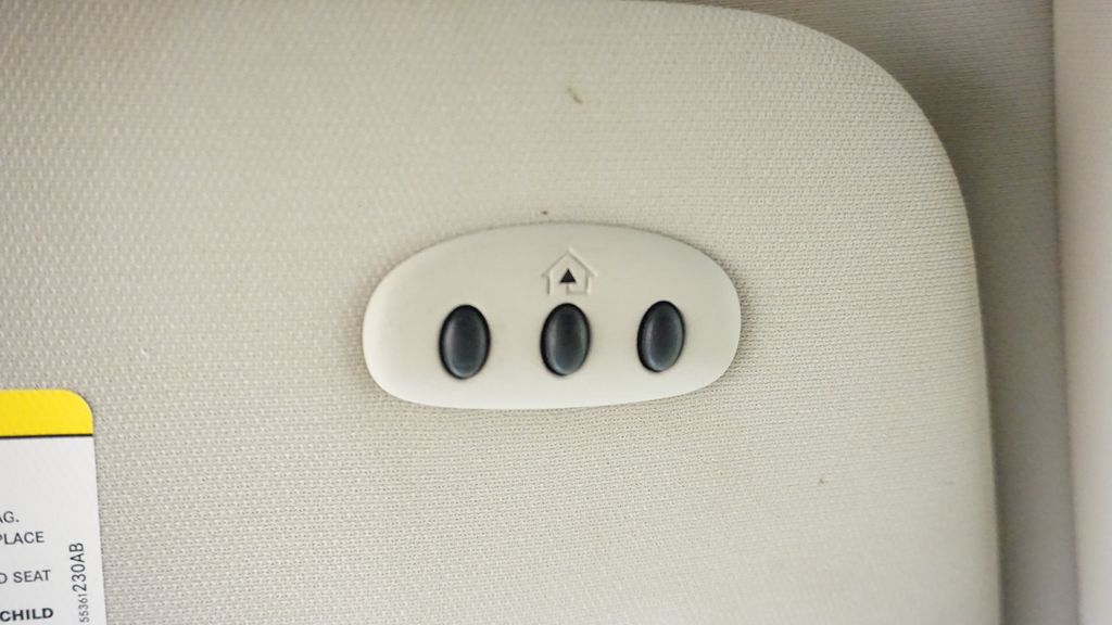 Thumbnail: 2013 Chrysler Town & Country - 34