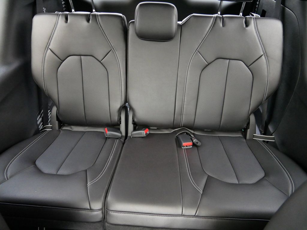 Thumbnail: 2026 Chrysler Pacifica - 16