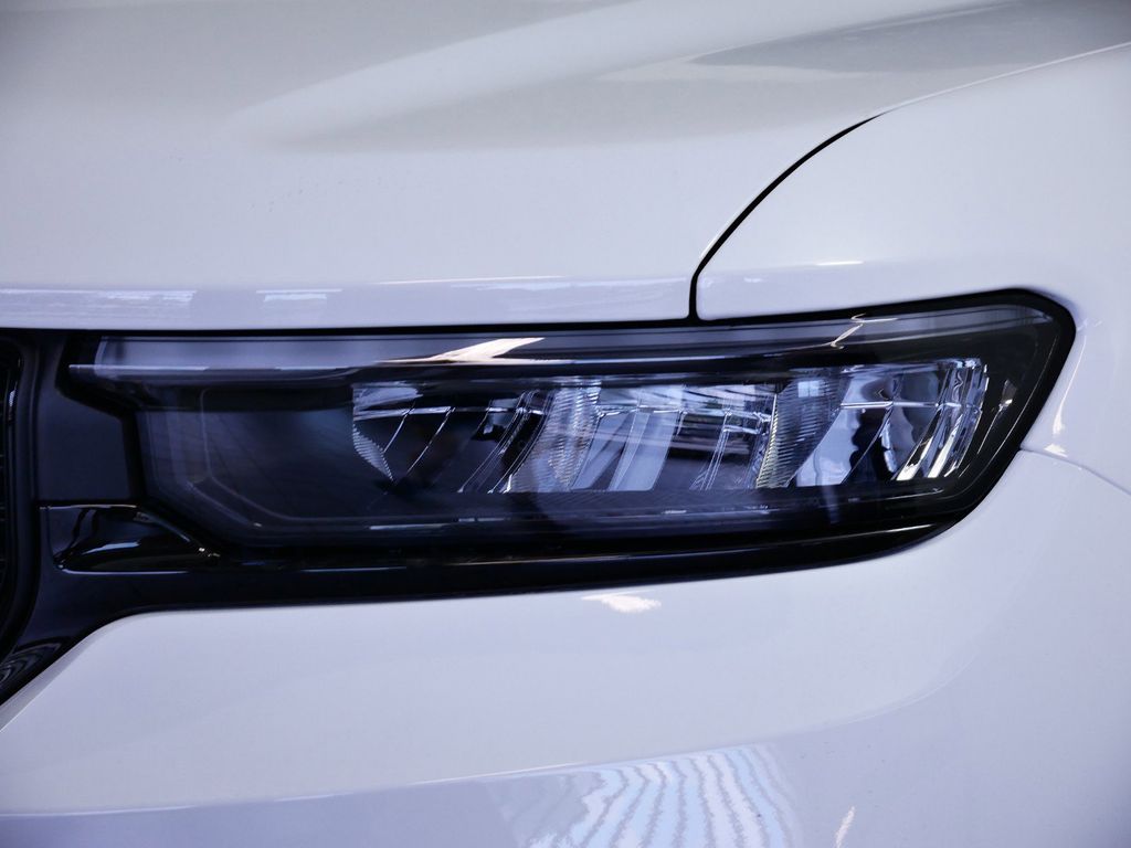 Thumbnail: 2025 Jeep Grand Cherokee - 20