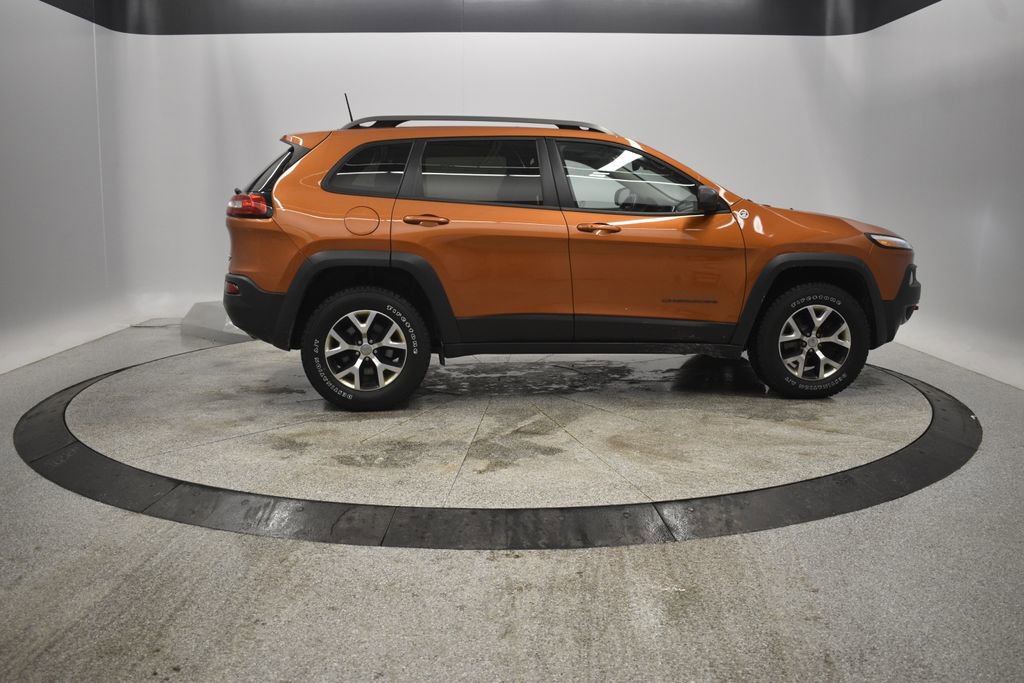 Thumbnail: 2016 Jeep Cherokee - 11