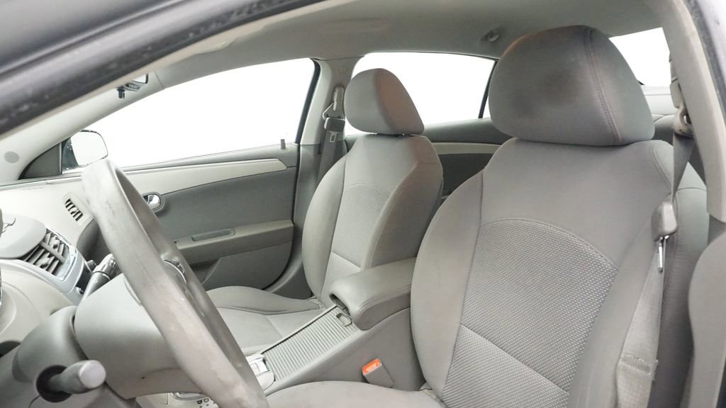 Thumbnail: 2012 Chevrolet Malibu - 20