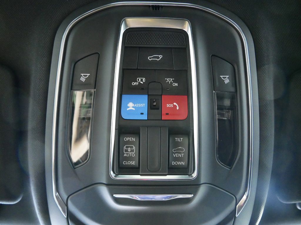 Thumbnail: 2025 Jeep Grand Cherokee - 50