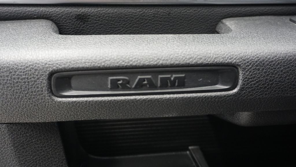 Thumbnail: 2021 RAM 1500 Classic - 31