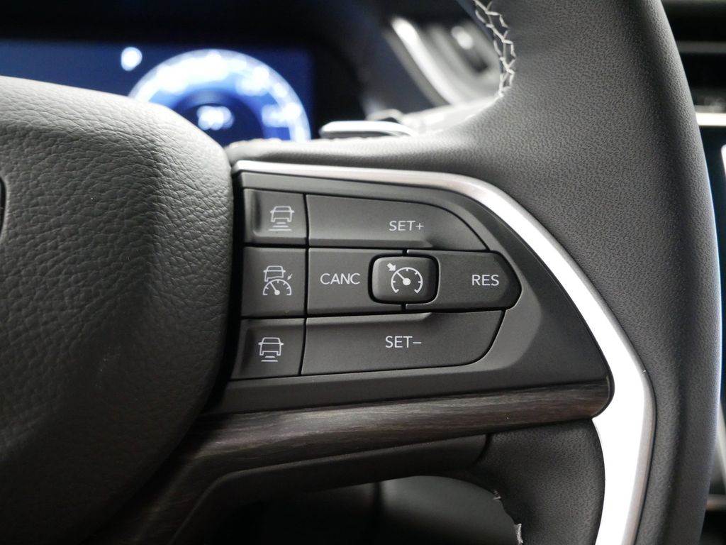 Thumbnail: 2025 Jeep Grand Cherokee - 25