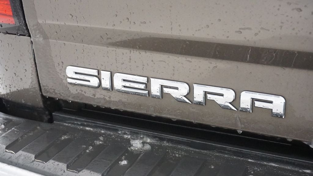 Thumbnail: 2015 GMC Sierra 1500 - 18