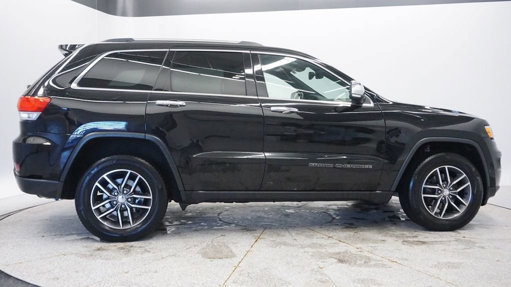 Thumbnail: 2017 Jeep Grand Cherokee - 7