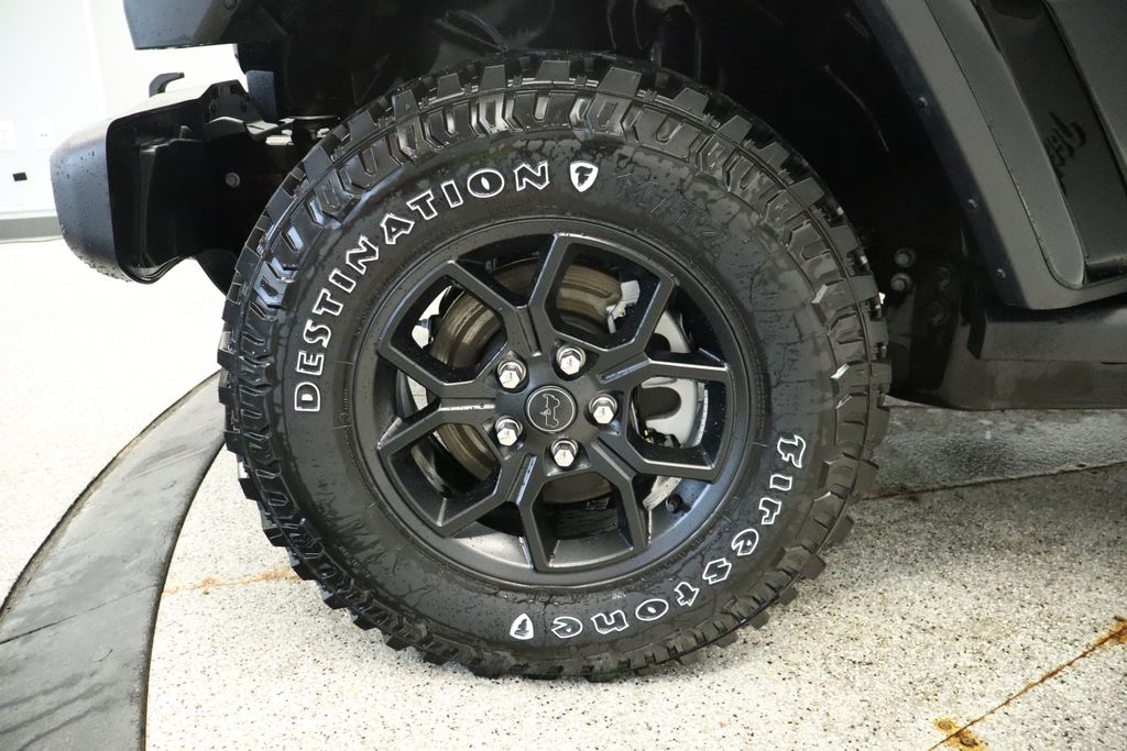 Thumbnail: 2026 Jeep Gladiator - 17