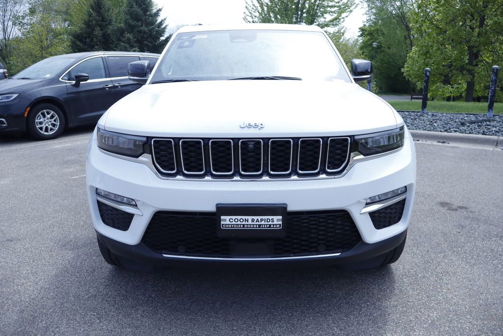 Thumbnail: 2023 Jeep Grand Cherokee - 10