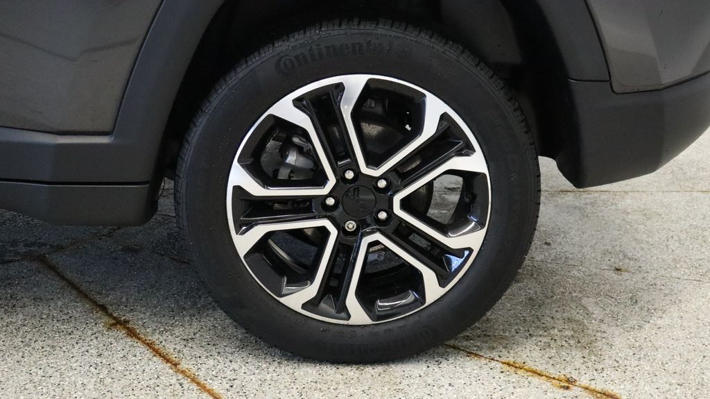 Thumbnail: 2022 Jeep Compass - 14