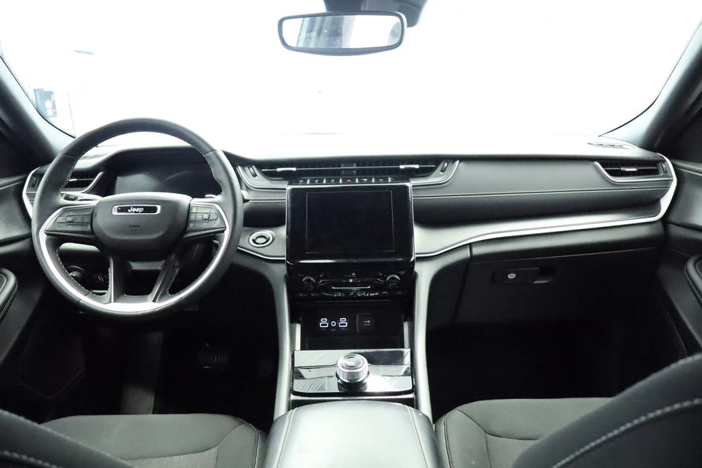 Thumbnail: 2024 Jeep Grand Cherokee - 26