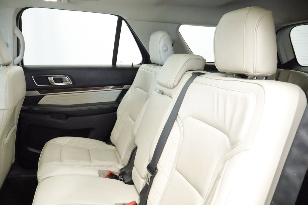 Thumbnail: 2019 Ford Explorer - 21