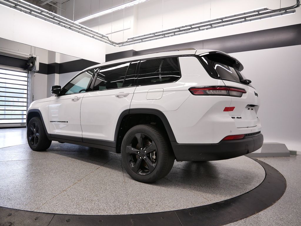 Thumbnail: 2022 Jeep Grand Cherokee L - 24