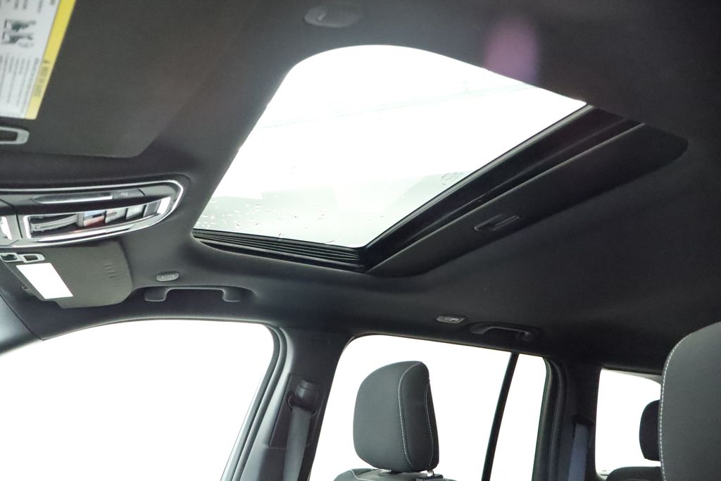 Thumbnail: 2024 Jeep Grand Cherokee - 44