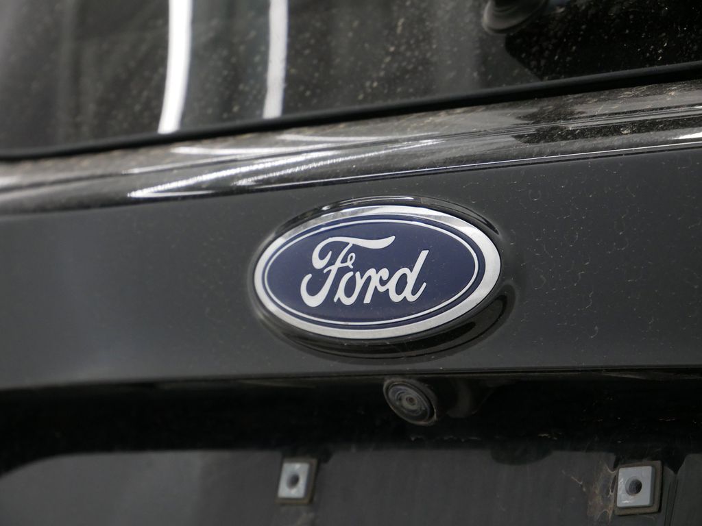 Thumbnail: 2018 Ford Escape - 20