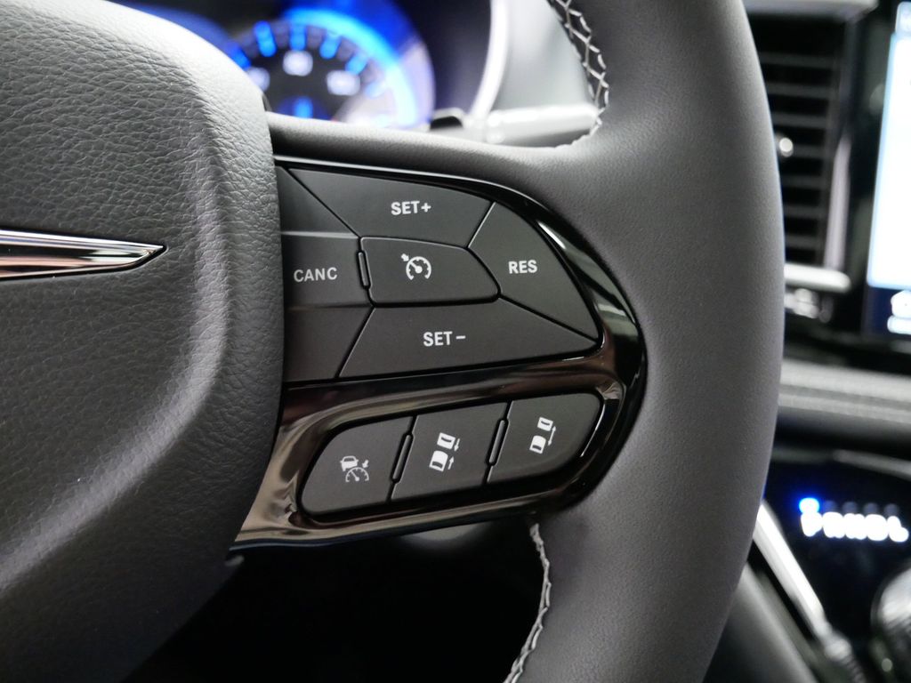 Thumbnail: 2026 Chrysler Pacifica - 24