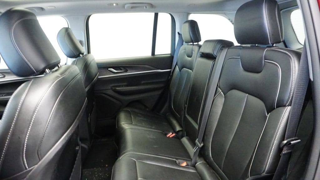 Thumbnail: 2023 Jeep Grand Cherokee - 23