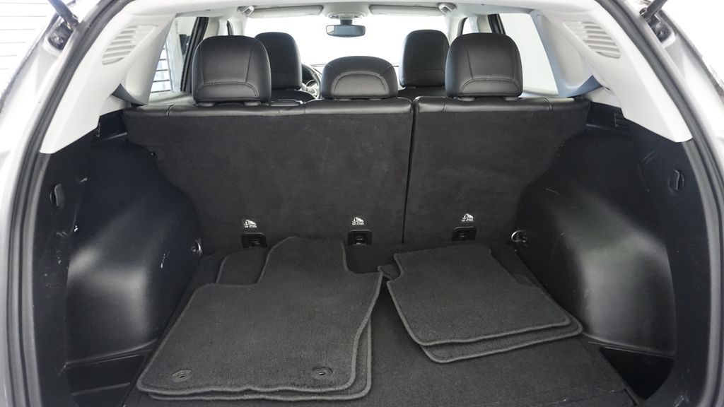 Thumbnail: 2018 Jeep Compass - 20