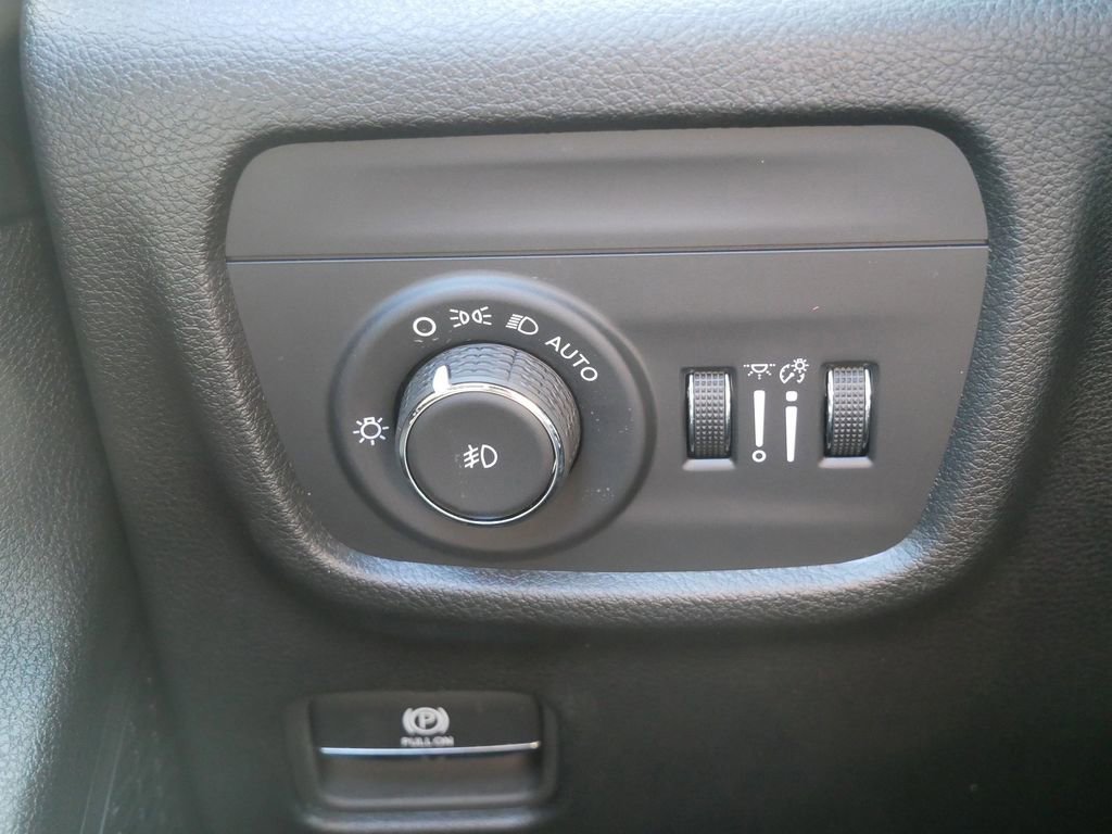 Thumbnail: 2025 Jeep Grand Cherokee L - 34