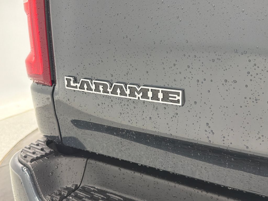Thumbnail: 2026 RAM 1500 - 9