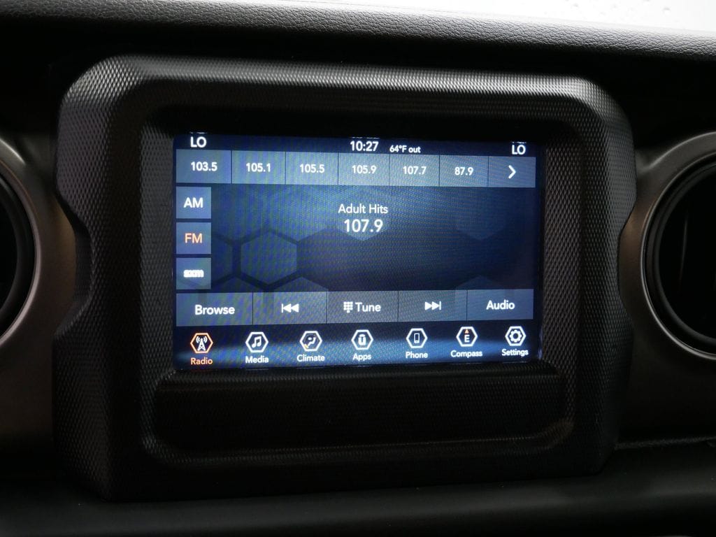 Thumbnail: 2019 Jeep Wrangler - 18