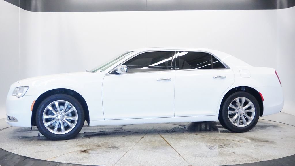 Thumbnail: 2019 Chrysler 300 - 2