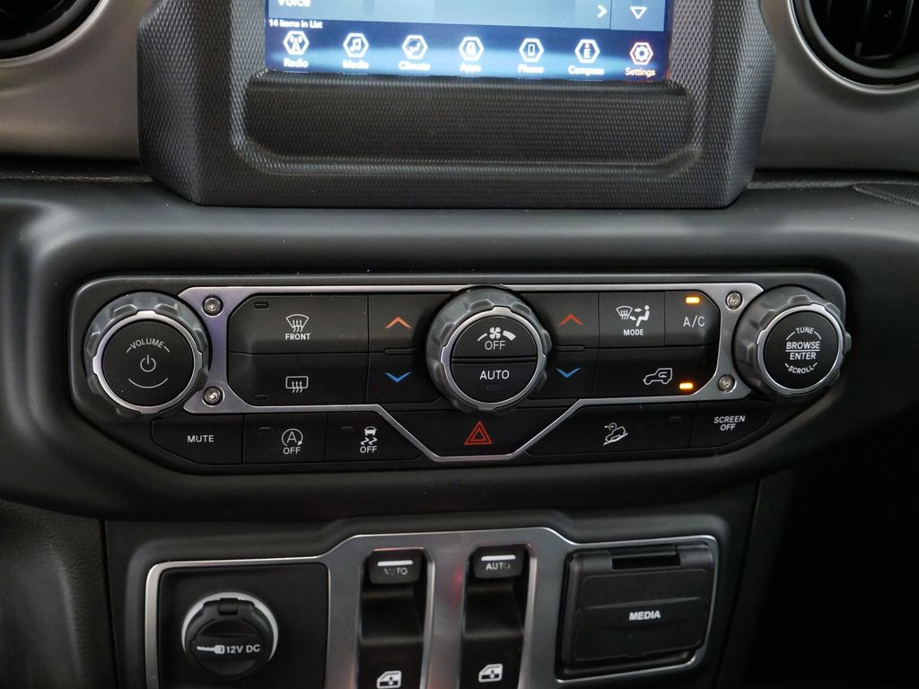 Thumbnail: 2019 Jeep Wrangler - 25