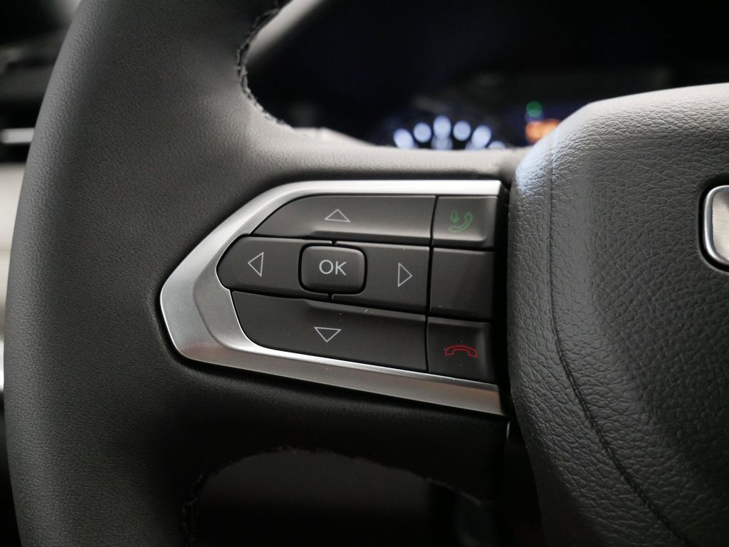 Thumbnail: 2025 Jeep Compass - 22