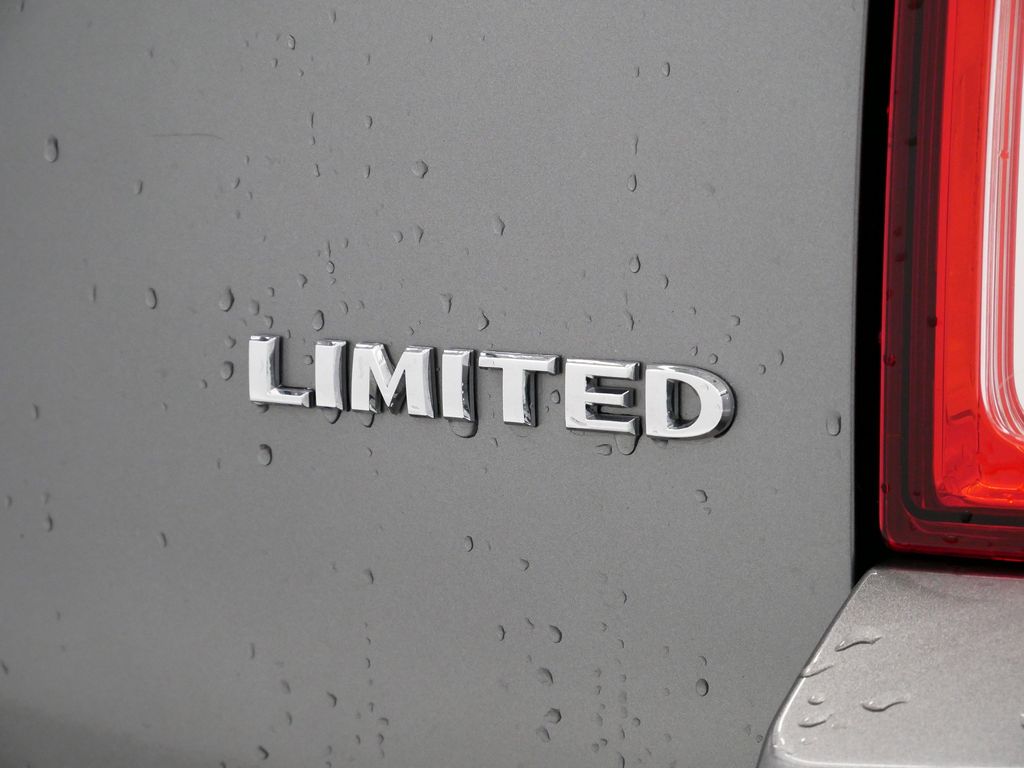 Thumbnail: 2011 Jeep Compass - 19