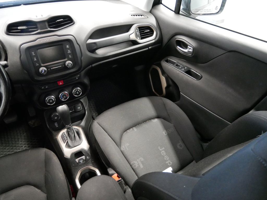 Thumbnail: 2017 Jeep Renegade - 23