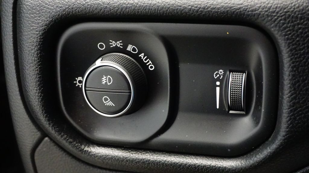 Thumbnail: 2021 RAM 1500 - 28