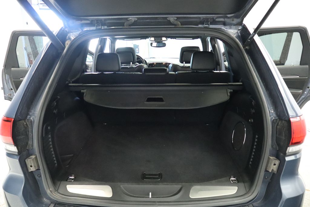 Thumbnail: 2021 Jeep Grand Cherokee - 31