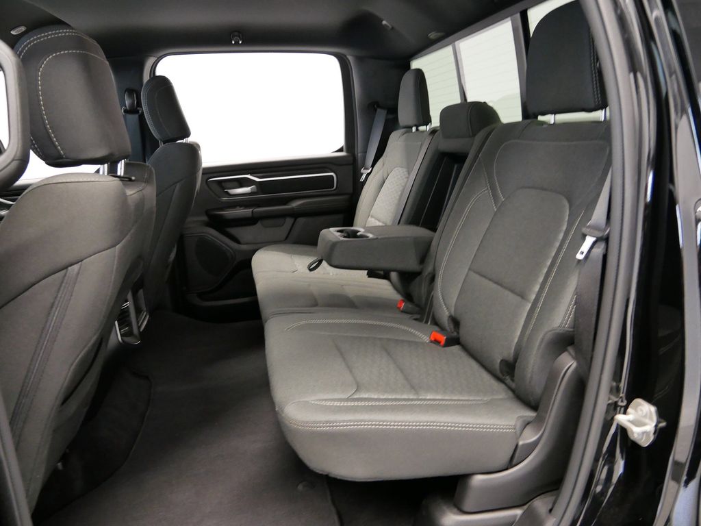 Thumbnail: 2025 RAM 1500 - 9