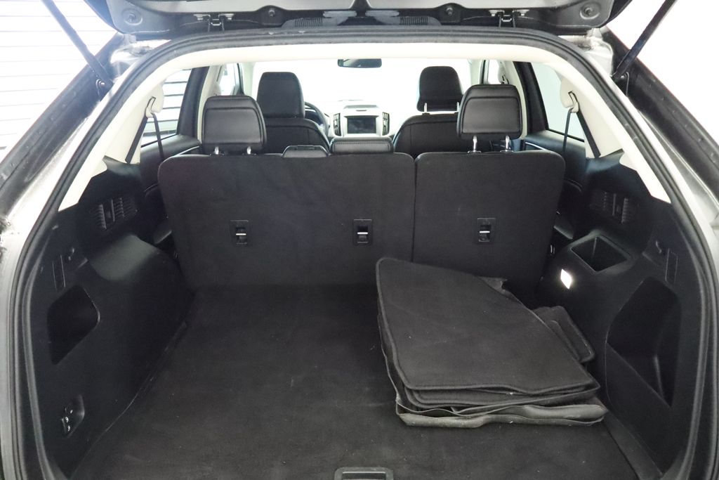 Thumbnail: 2020 Ford Edge - 19