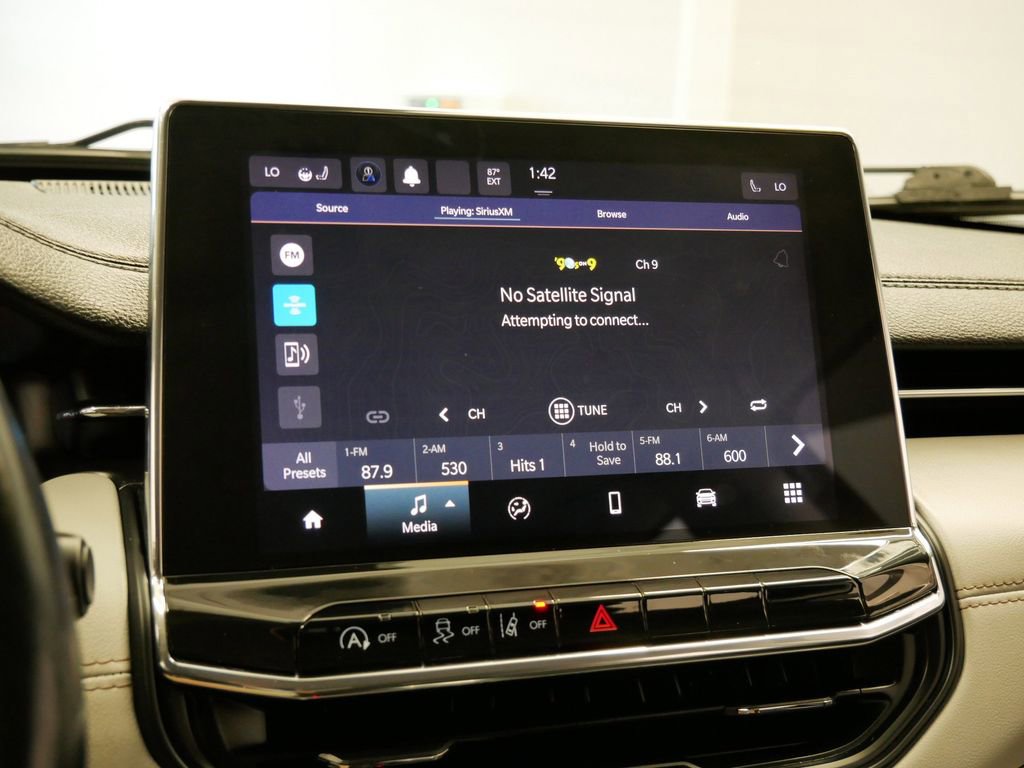 Thumbnail: 2022 Jeep Compass - 33