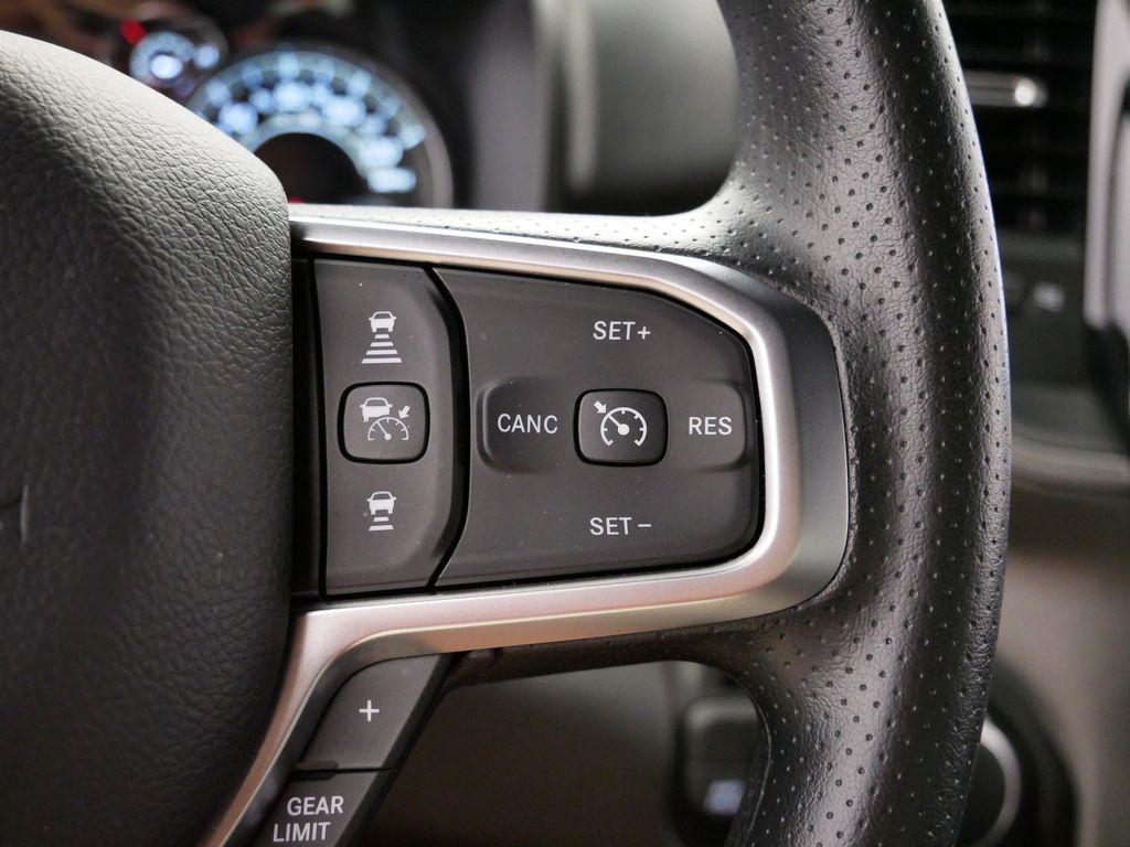 Thumbnail: 2025 RAM 1500 - 23