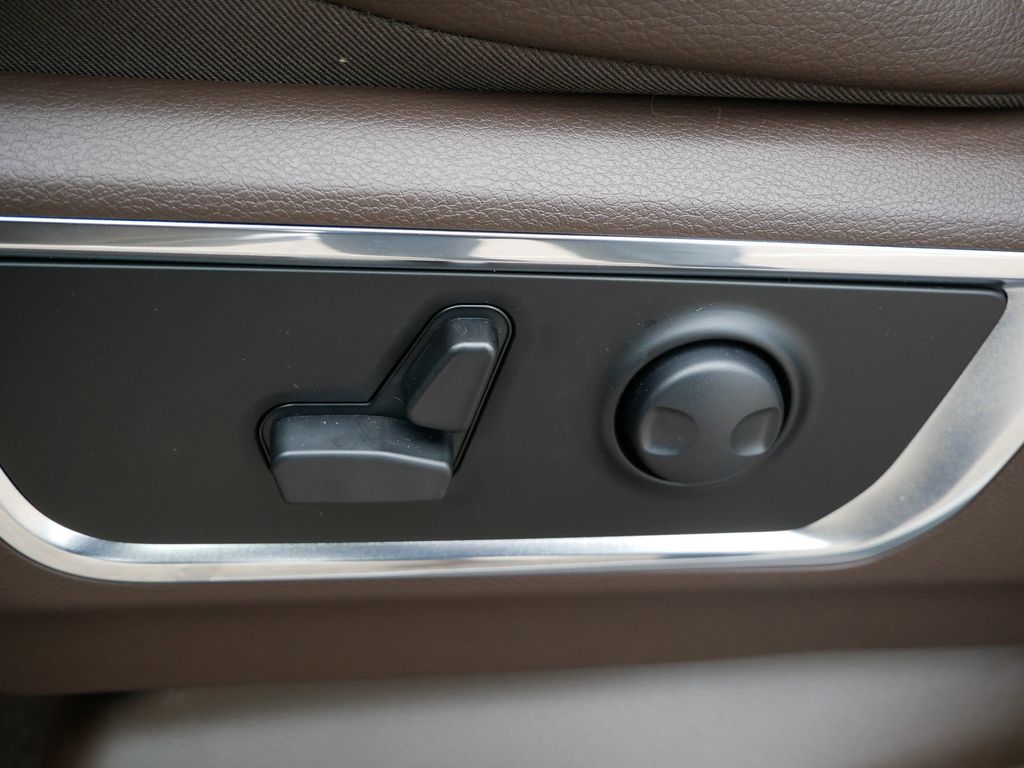 Thumbnail: 2025 RAM 1500 - 38