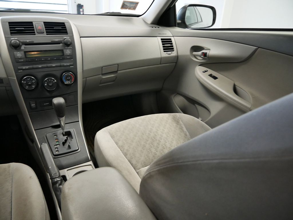 Thumbnail: 2009 Toyota Corolla - 21