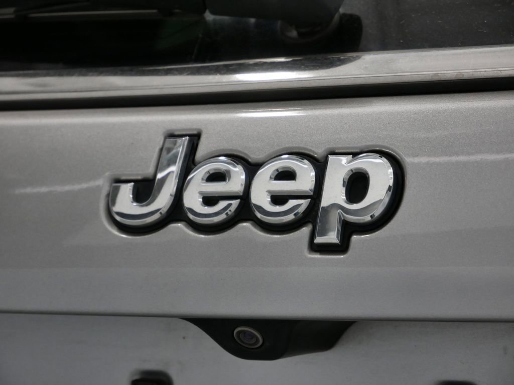 Thumbnail: 2018 Jeep Compass - 23