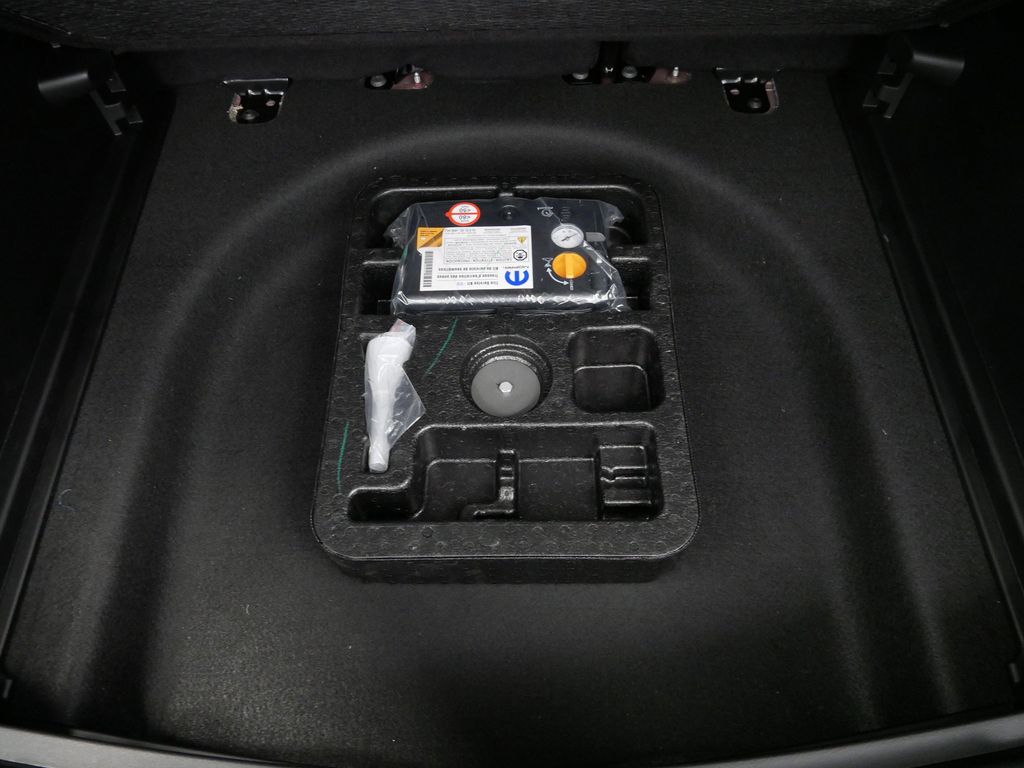 Thumbnail: 2025 Jeep Compass - 10