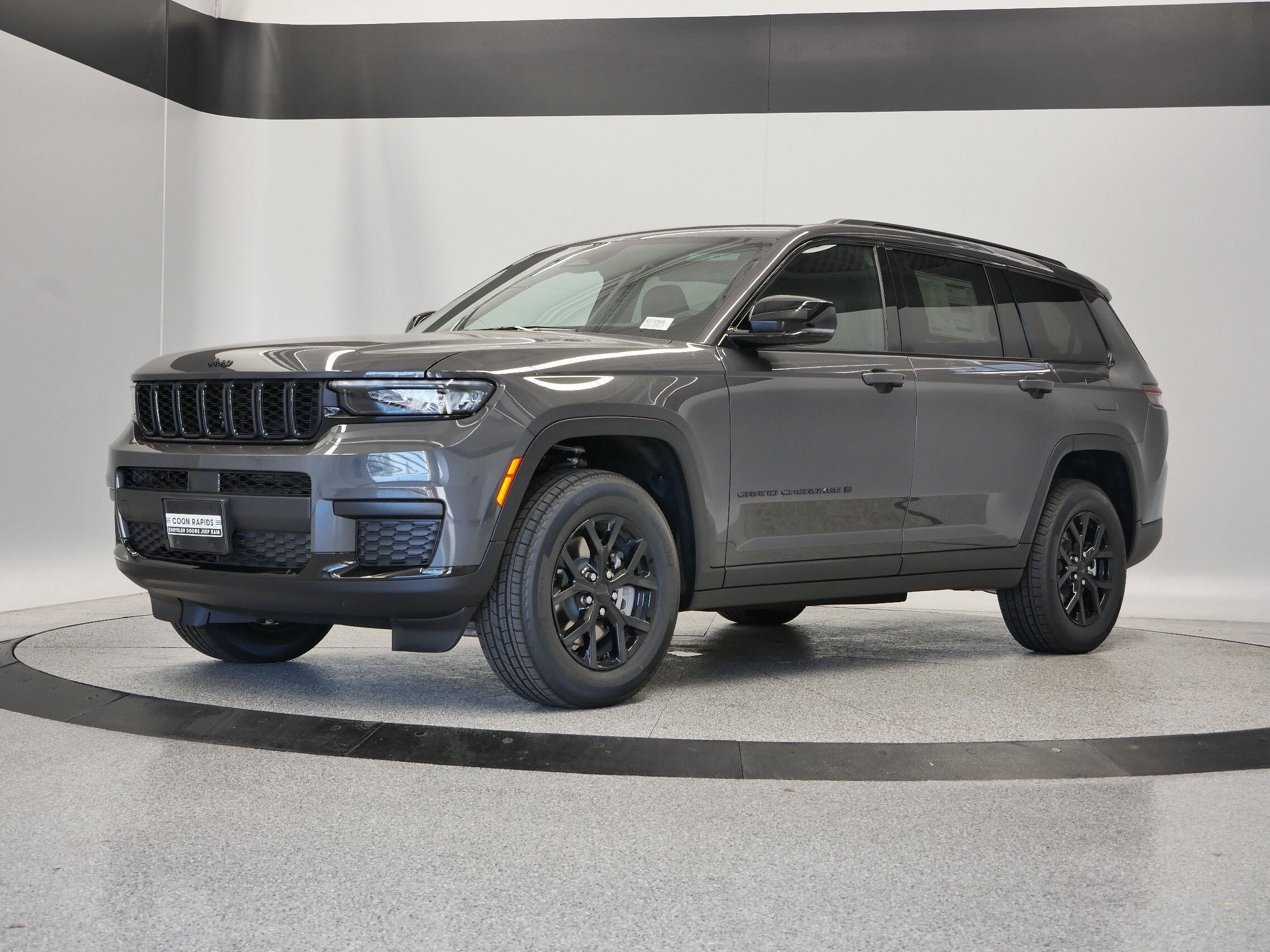 Thumbnail: 2025 Jeep Grand Cherokee L - 1