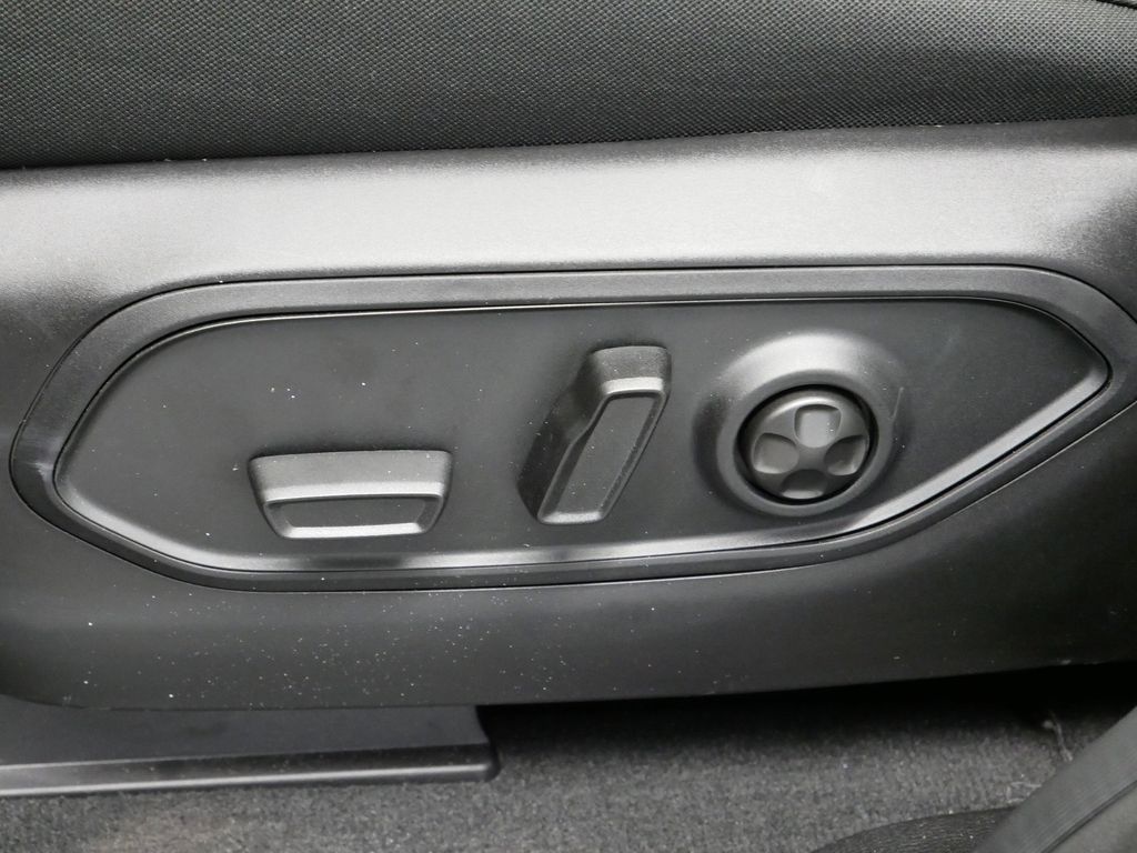 Thumbnail: 2025 Jeep Grand Cherokee - 6