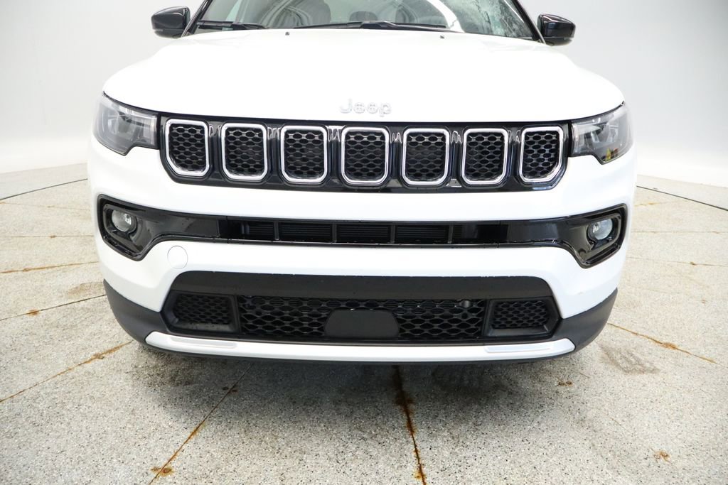 Thumbnail: 2024 Jeep Compass - 12